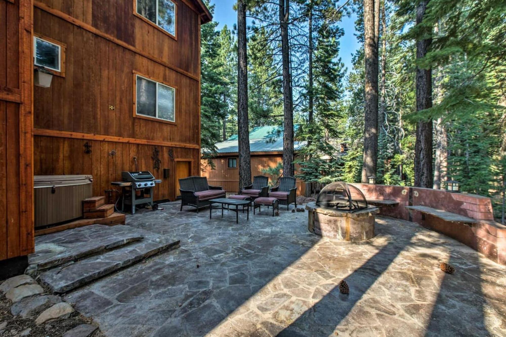 Moosetrack By Avantstay Cozy Cabin In The Of Tahoe Donner W Hot Tub Truckee Exterior photo